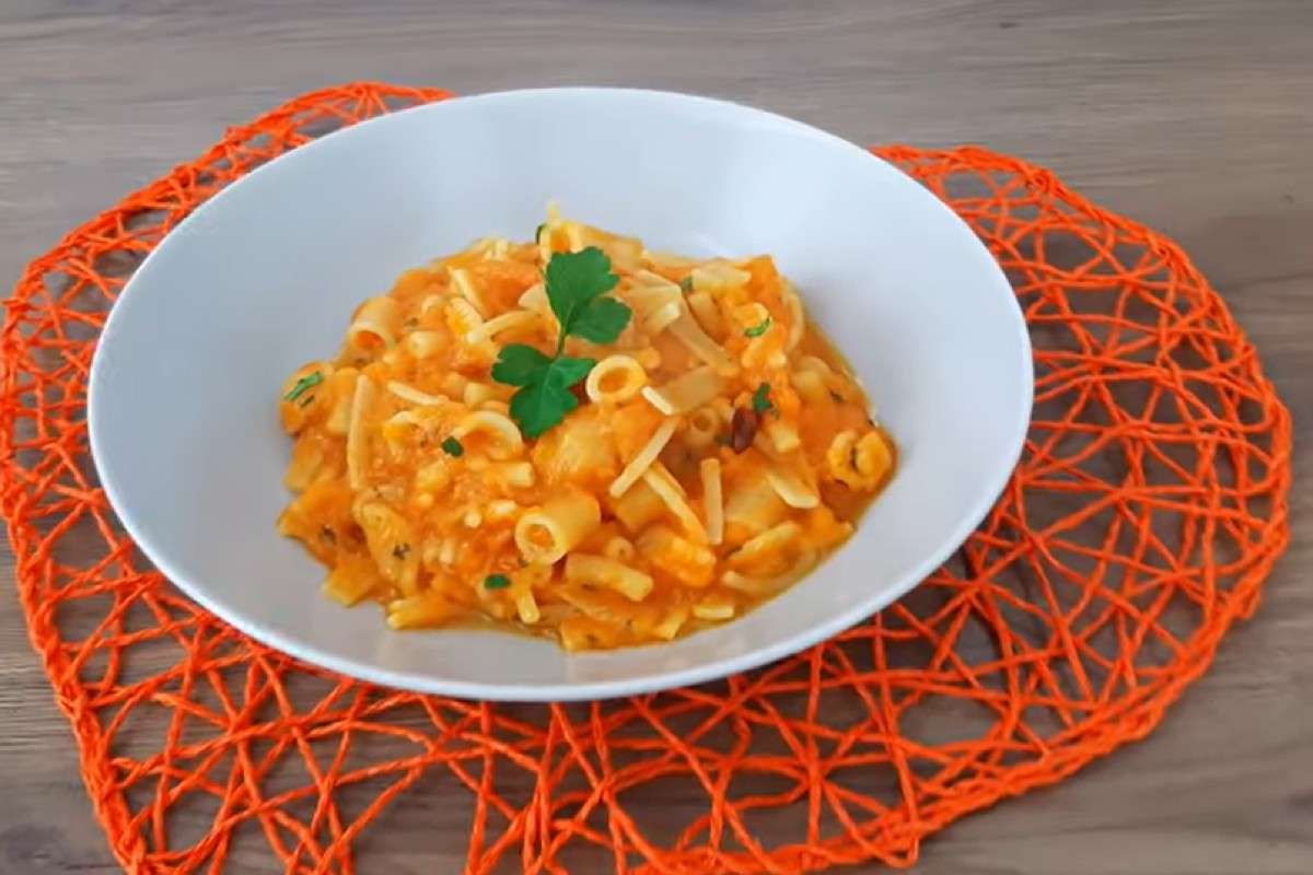 piatto di pasta e zucca
